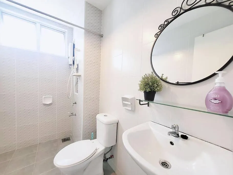Apartamento Parisan Retreat 5Pax 5 Min Drive To Mt Austin. Johor Bahru