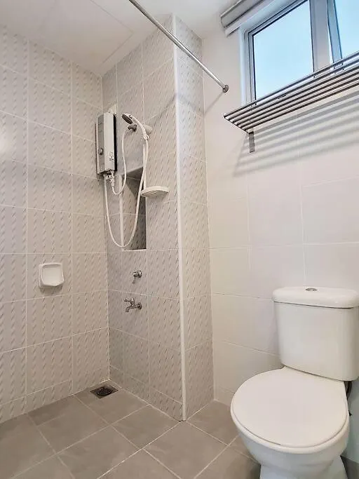 Apartamento Parisan Retreat 5Pax 5 Min Drive To Mt Austin. Johor Bahru