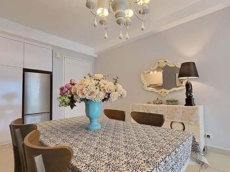 Apartamento Parisan Retreat 5Pax 5 Min Drive To Mt Austin. Johor Bahru